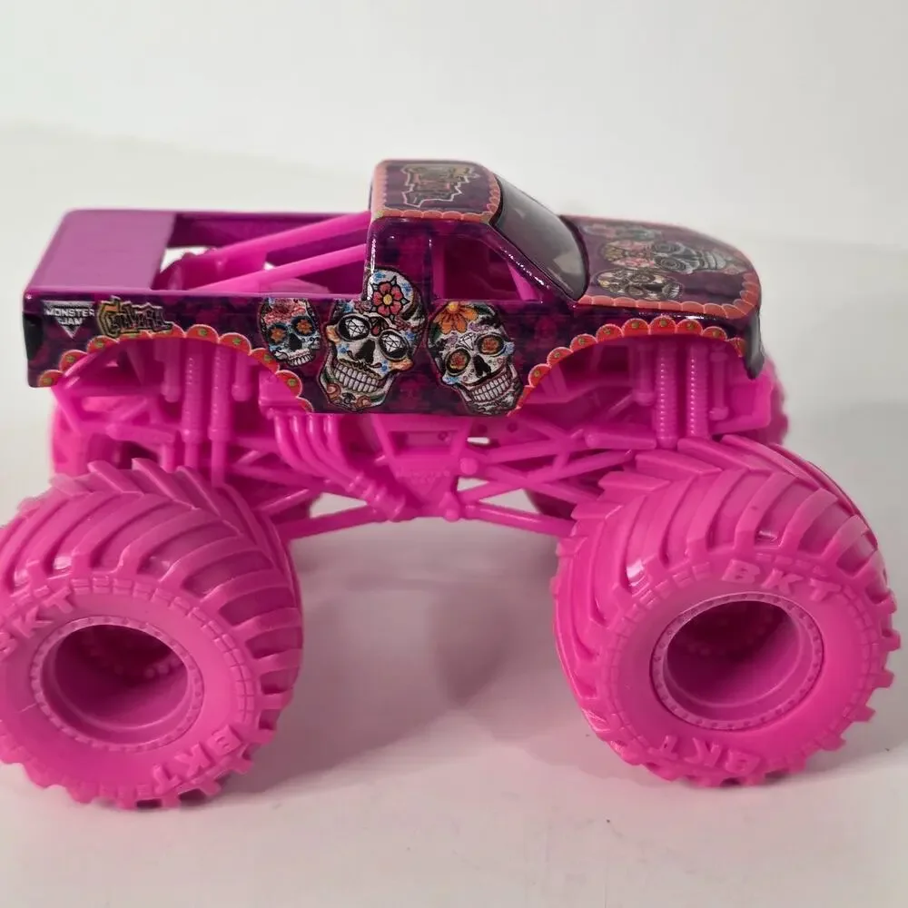 Monster Jam Calavera Pink Sugar Skull BKT Monster Truck Toy